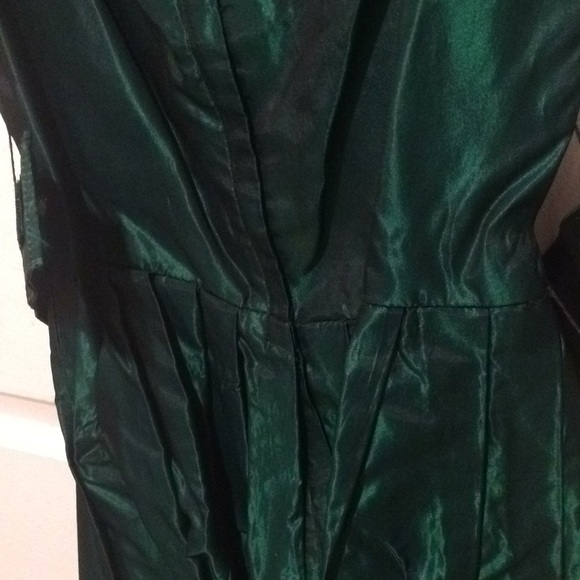 BUY NOW- GREEN JORDAN DRESS - Picture 5 of 8